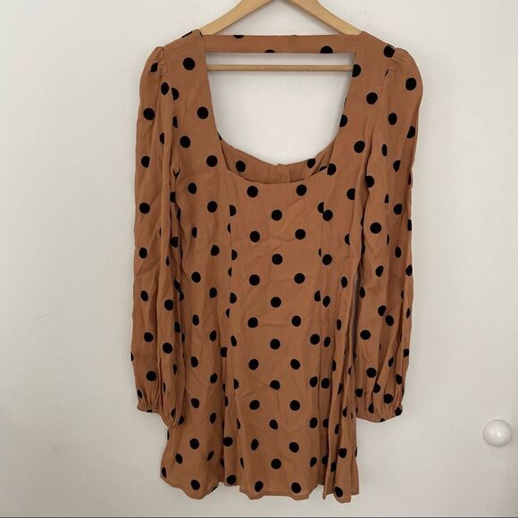 BEACH RIOT Ivy Dress in DOT - Picture 7 of 9